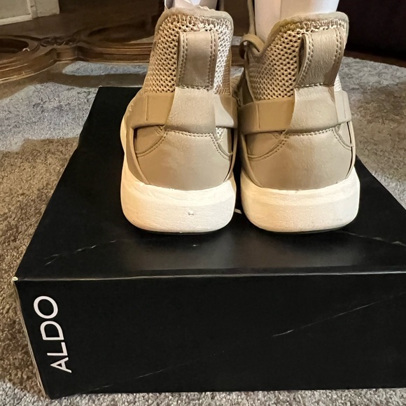 Aldo brand high top “Derik” running shoes - Picture 3 of 5